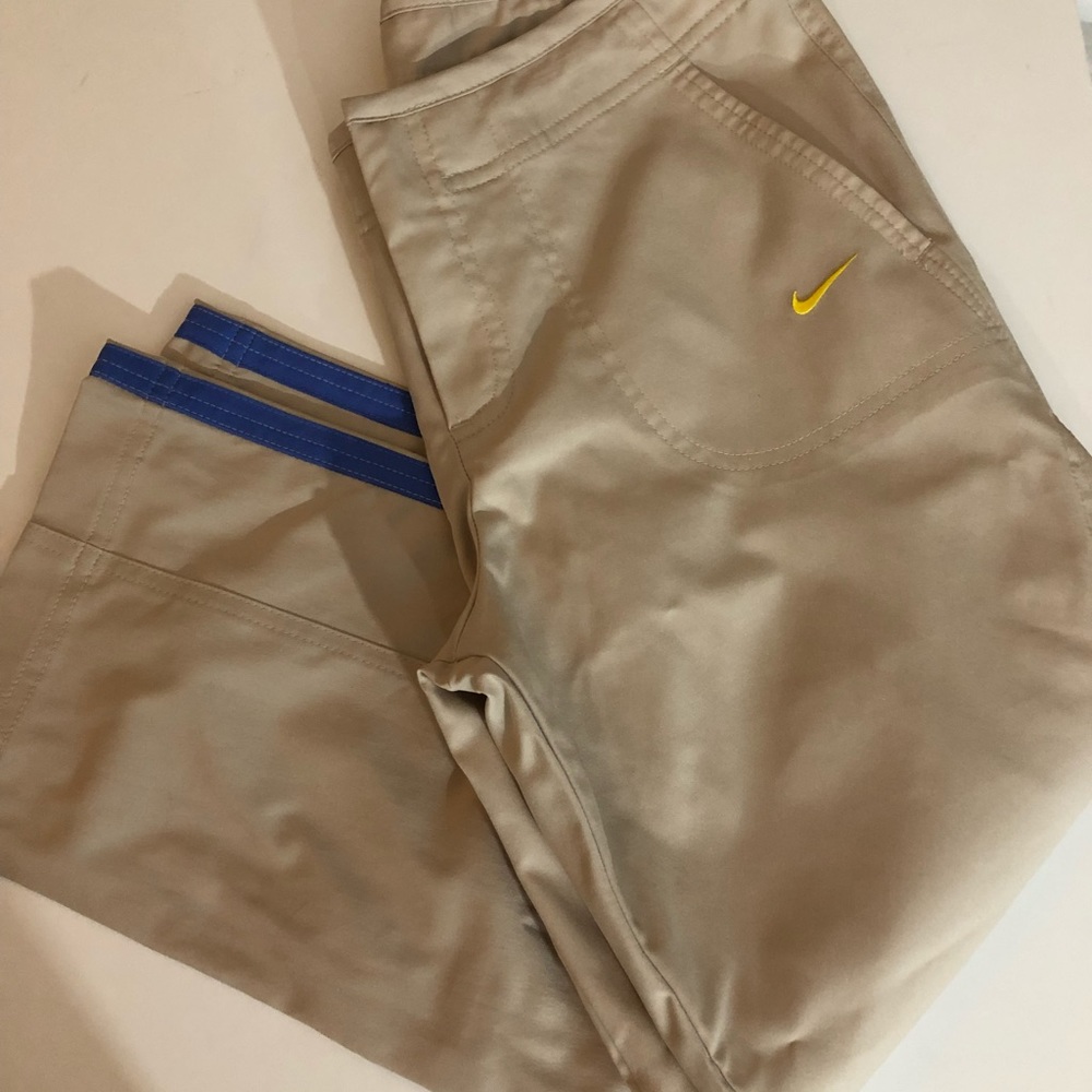 Nike outdoor/active capris
